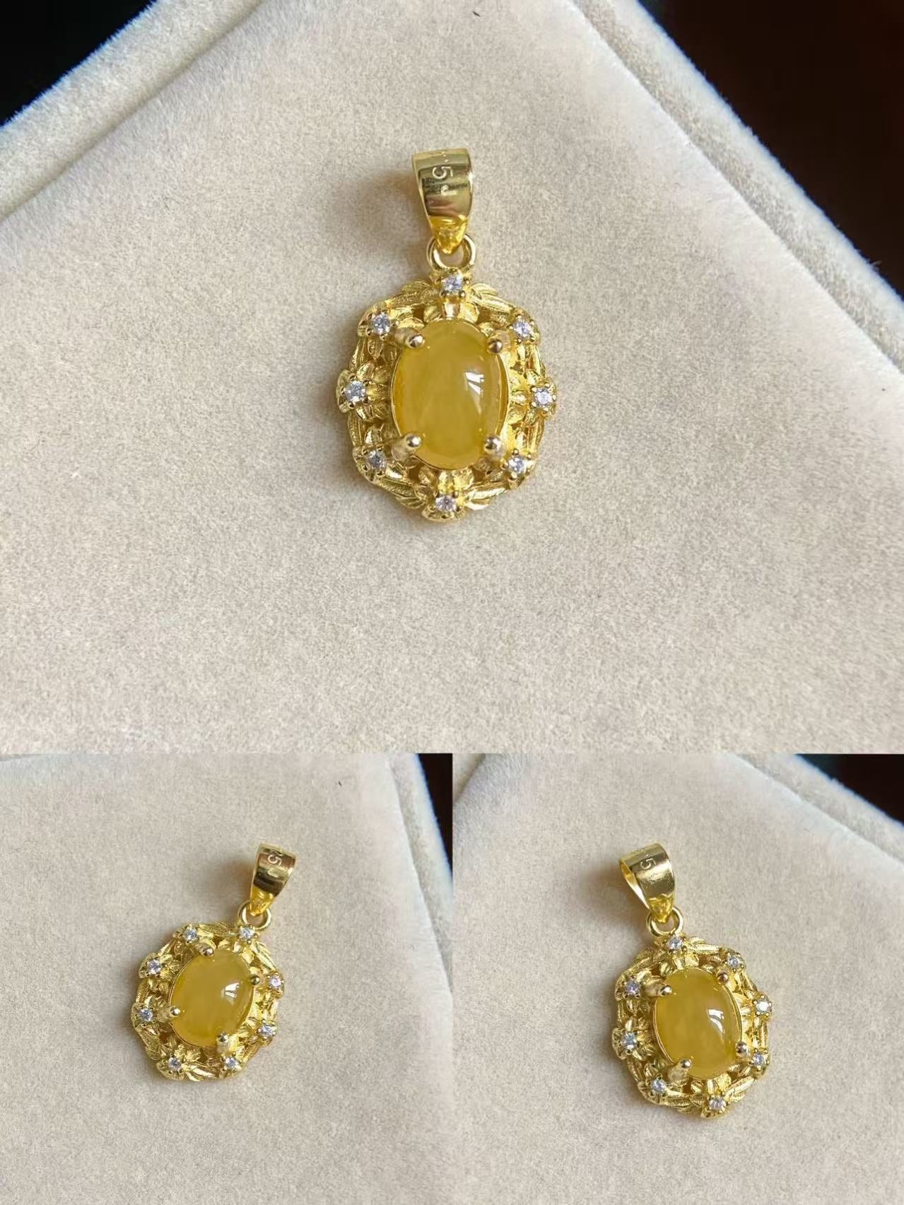 004 Jadeite Pendant