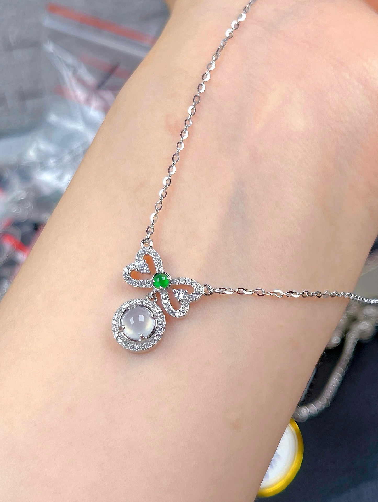 016 jadeite collarbone chain