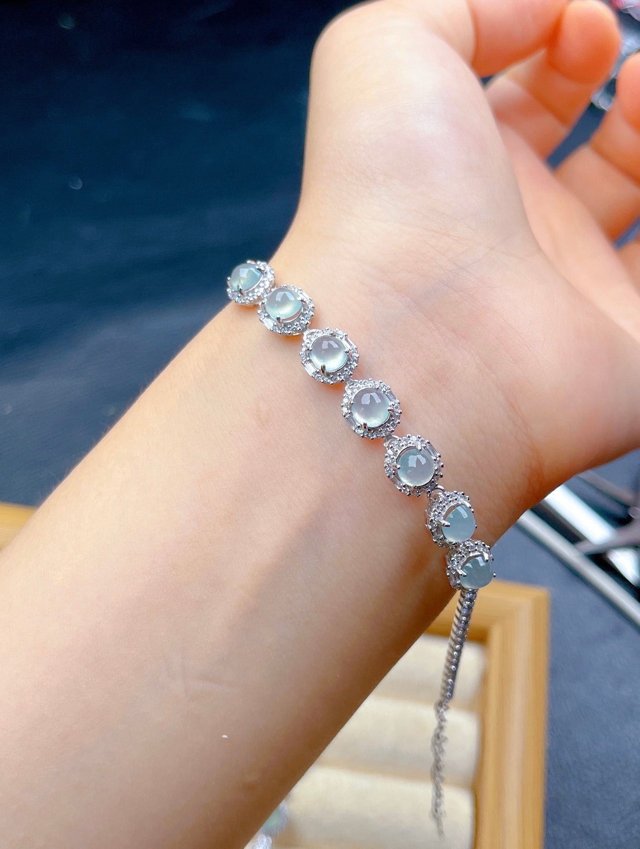 005 jadeite hand chain