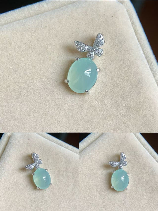 001  Jadeite Pendant