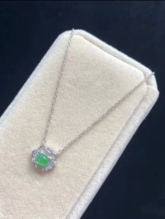 008  jadeite  collarbone chain