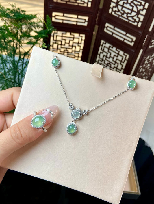 005  Jadeite Set